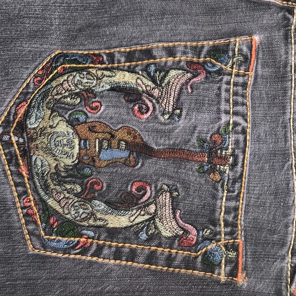 True Religions - Picture 3 of 4